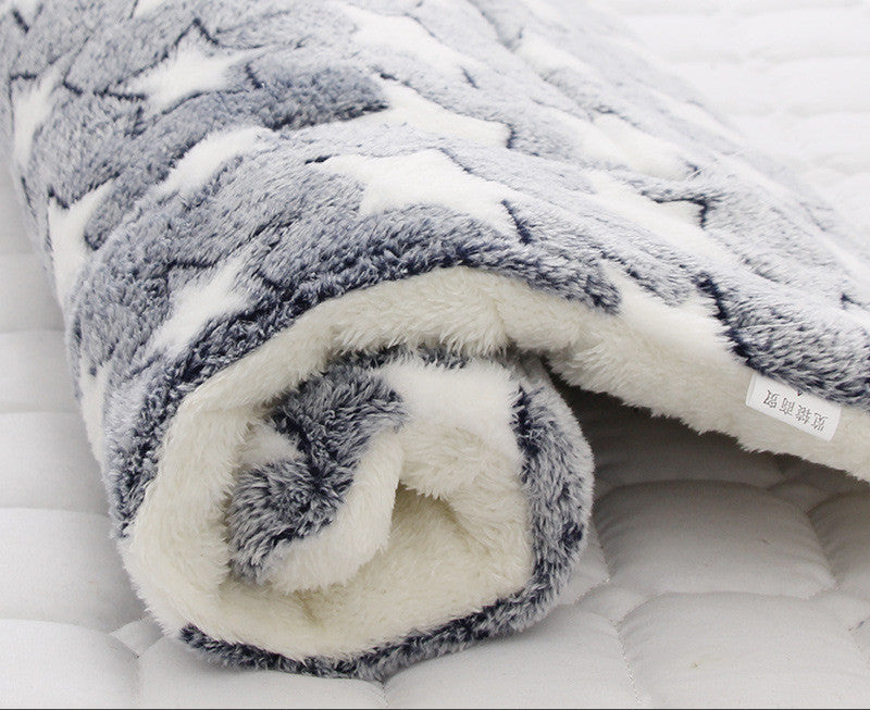 Soft Fleece Pet Blanket for Dogs & Cats