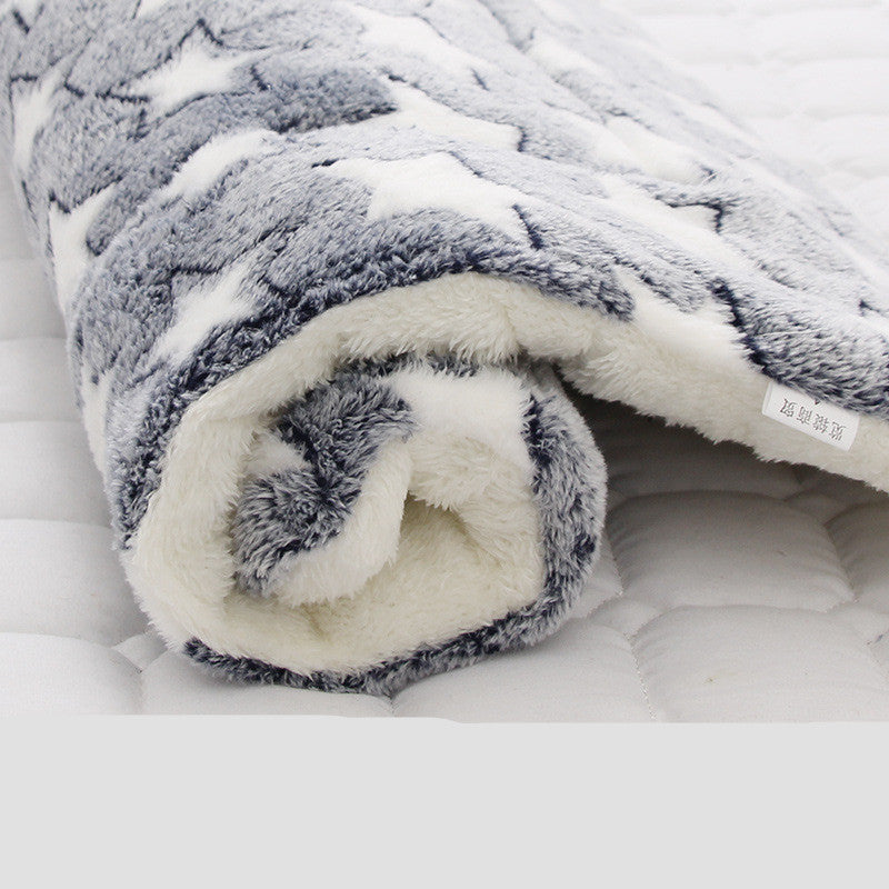 Soft Fleece Pet Blanket for Dogs & Cats